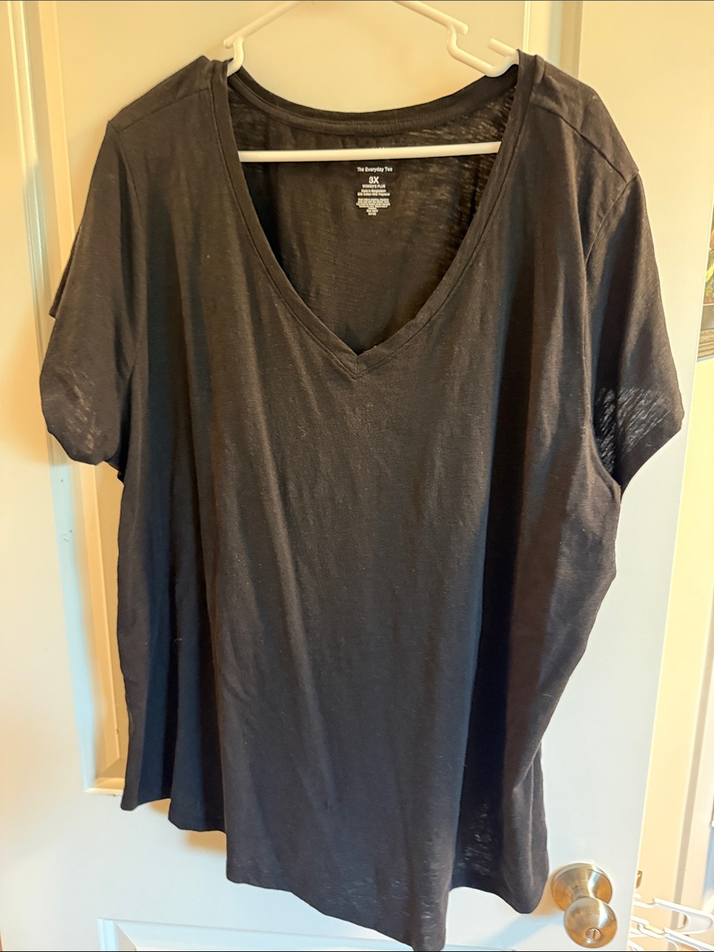 🥳 5 for $25 BUNDLE Sonoma Black V-Neck Short Sleeve Tee
